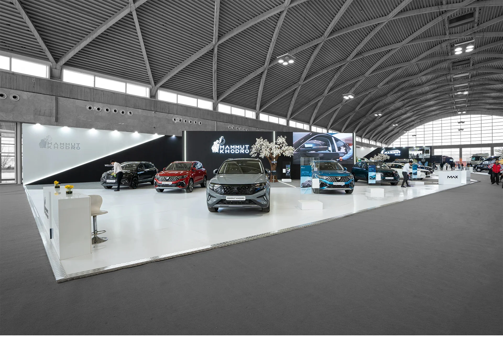   16  غرفه سازی نمایشگاهی شرکت غرفه سازی آمیتیس نمایشگاه خودرو شهر آفتاب 1402 